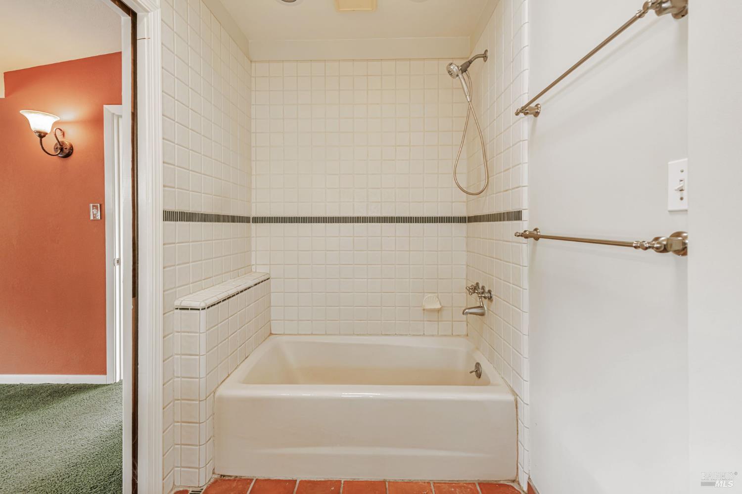 Detail Gallery Image 23 of 33 For 615 Rosal Way, San Rafael,  CA 94903 - 4 Beds | 2 Baths