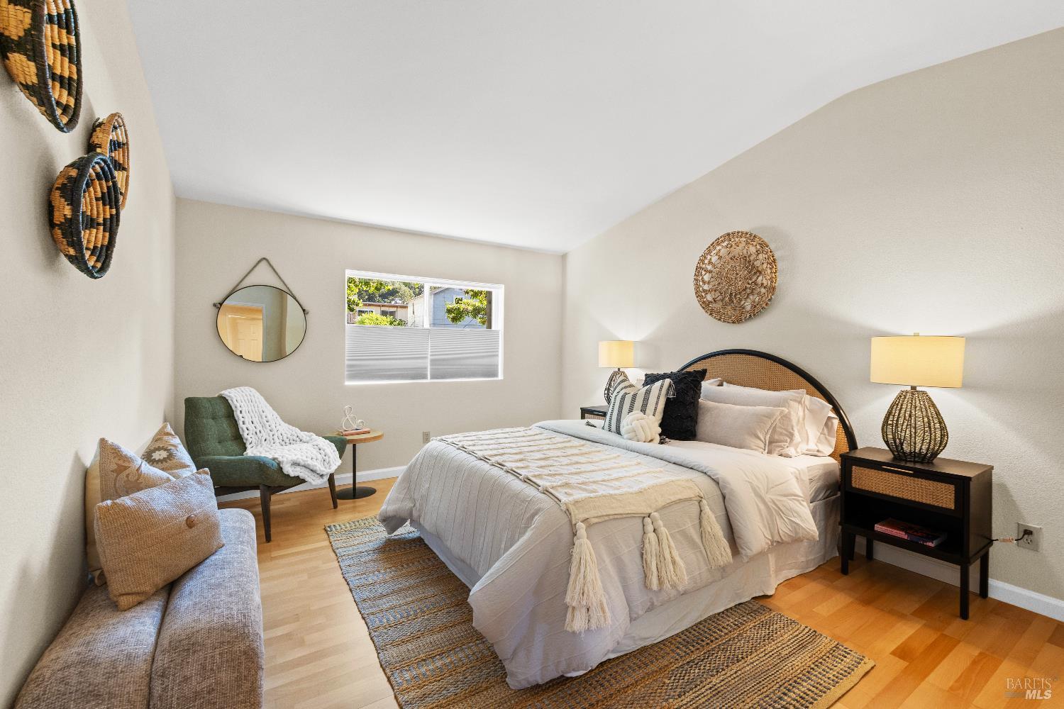 Detail Gallery Image 23 of 38 For 102 Clorinda Ave, San Rafael,  CA 94901 - 3 Beds | 2 Baths
