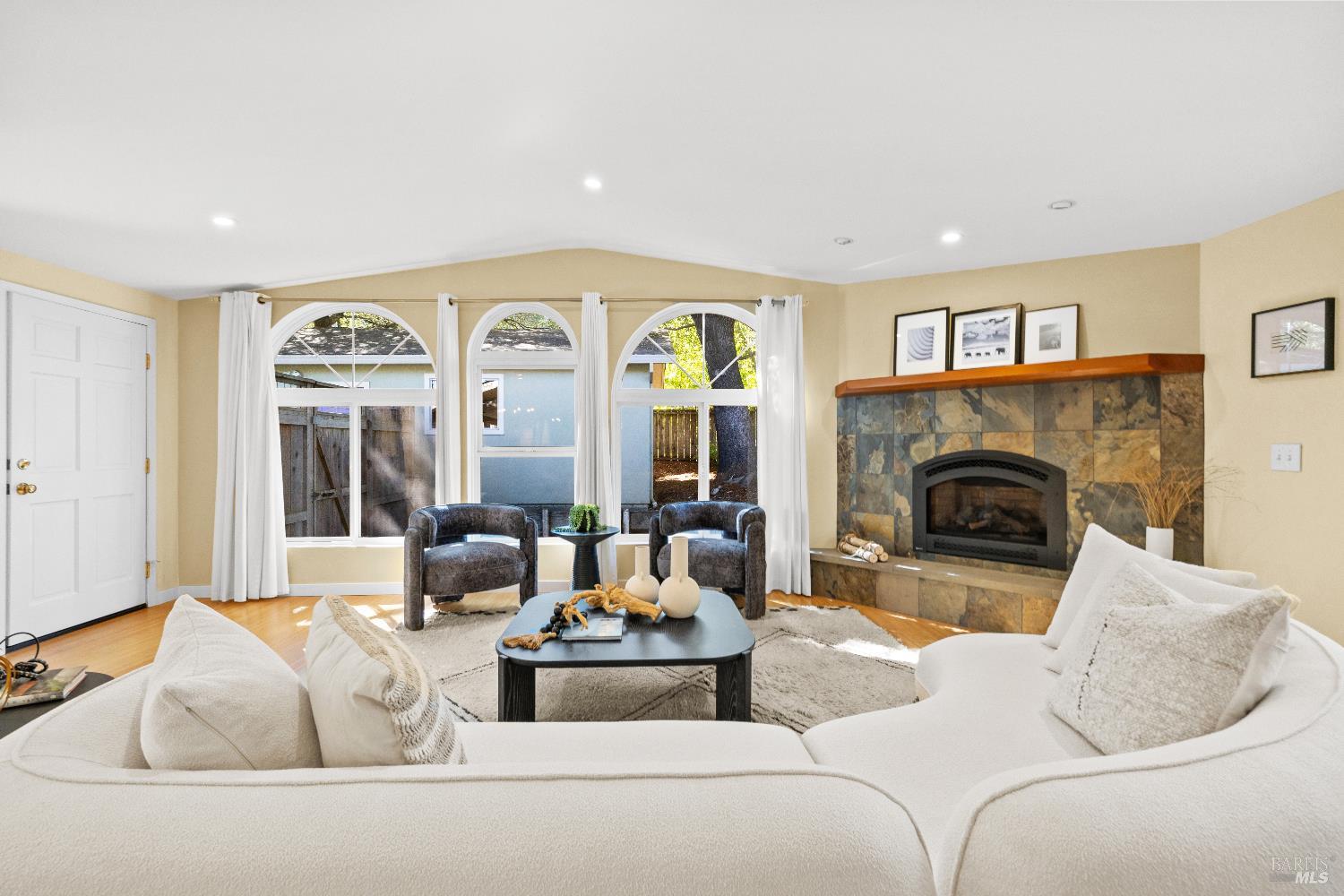 Detail Gallery Image 7 of 38 For 102 Clorinda Ave, San Rafael,  CA 94901 - 3 Beds | 2 Baths