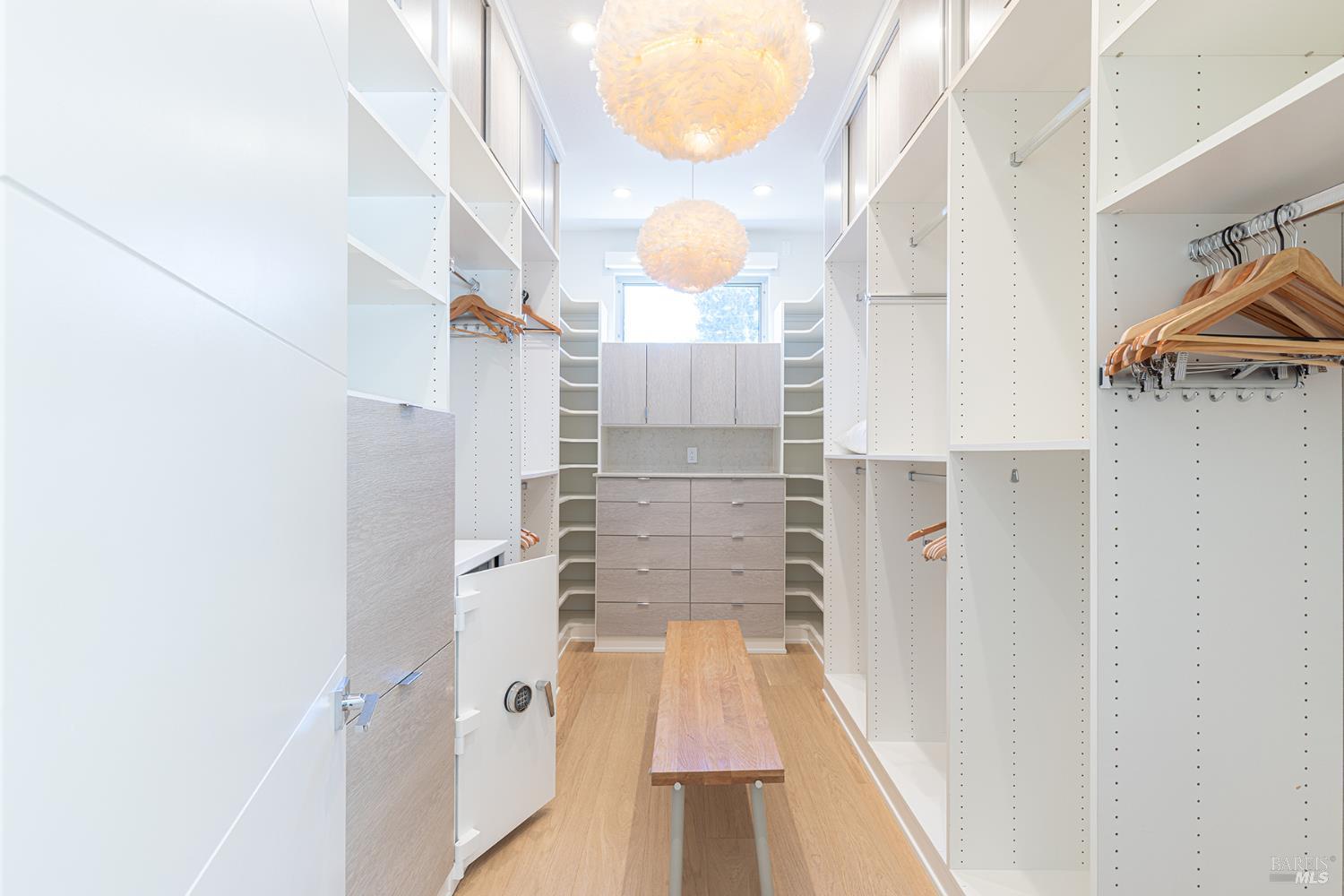 Detail Gallery Image 29 of 41 For 1405 Old Winery Ct, Sonoma,  CA 95476 - 3 Beds | 2/1 Baths