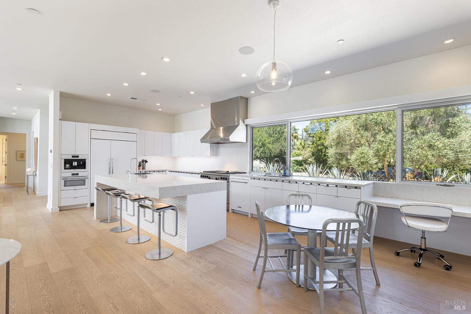 Detail Gallery Image 11 of 41 For 1405 Old Winery Ct, Sonoma,  CA 95476 - 3 Beds | 2/1 Baths