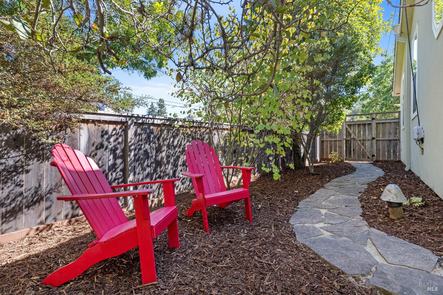 Detail Gallery Image 33 of 38 For 102 Clorinda Ave, San Rafael,  CA 94901 - 3 Beds | 2 Baths