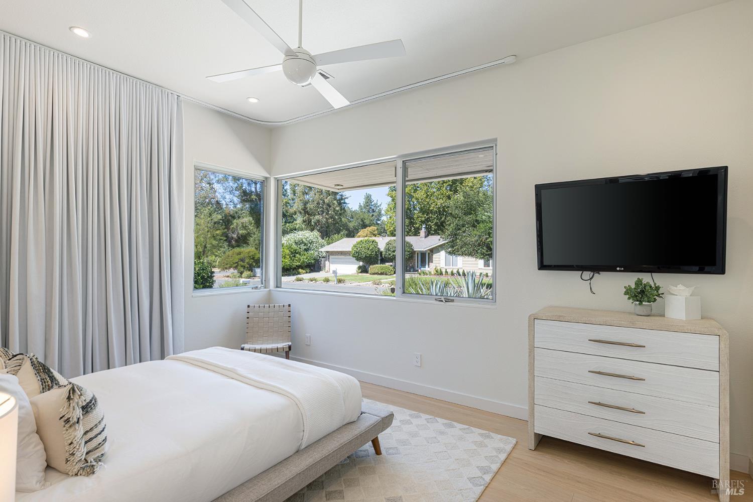 Detail Gallery Image 33 of 41 For 1405 Old Winery Ct, Sonoma,  CA 95476 - 3 Beds | 2/1 Baths