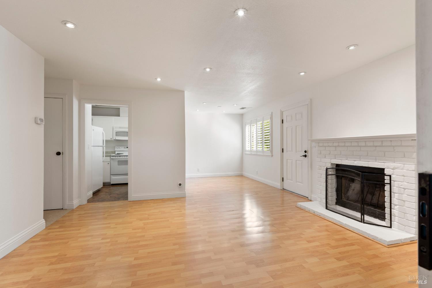 Detail Gallery Image 5 of 26 For 771 W Spain St, Sonoma,  CA 95476 - 1 Beds | 1 Baths