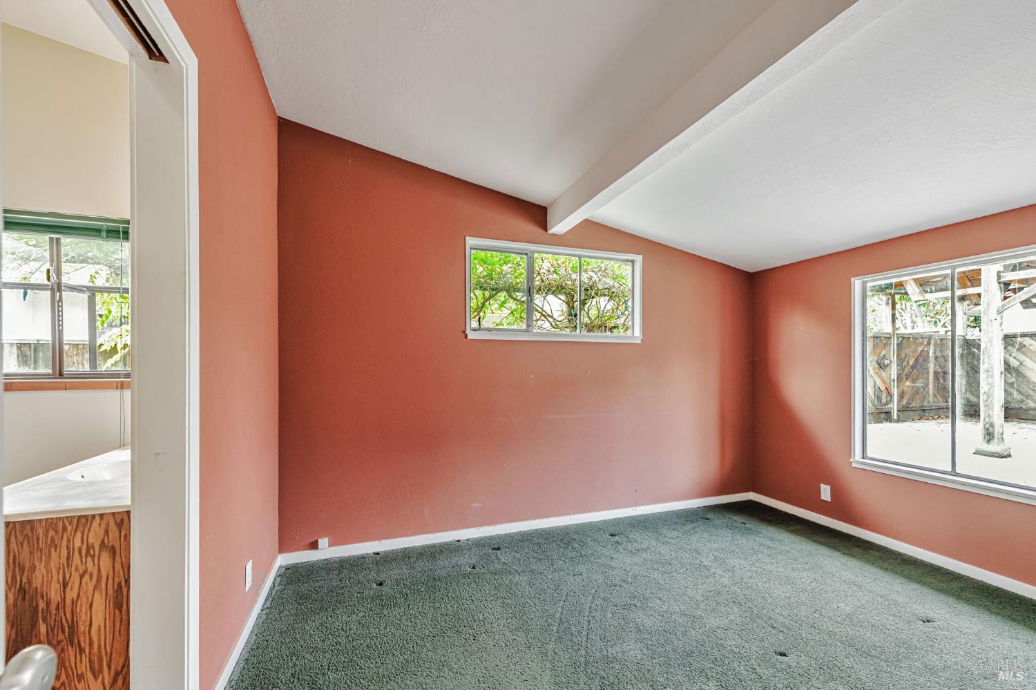 Detail Gallery Image 15 of 33 For 615 Rosal Way, San Rafael,  CA 94903 - 4 Beds | 2 Baths