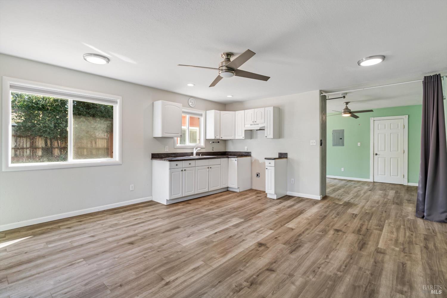 Detail Gallery Image 15 of 19 For 1521 Talmage Ct, Ukiah,  CA 95482 - 3 Beds | 2 Baths