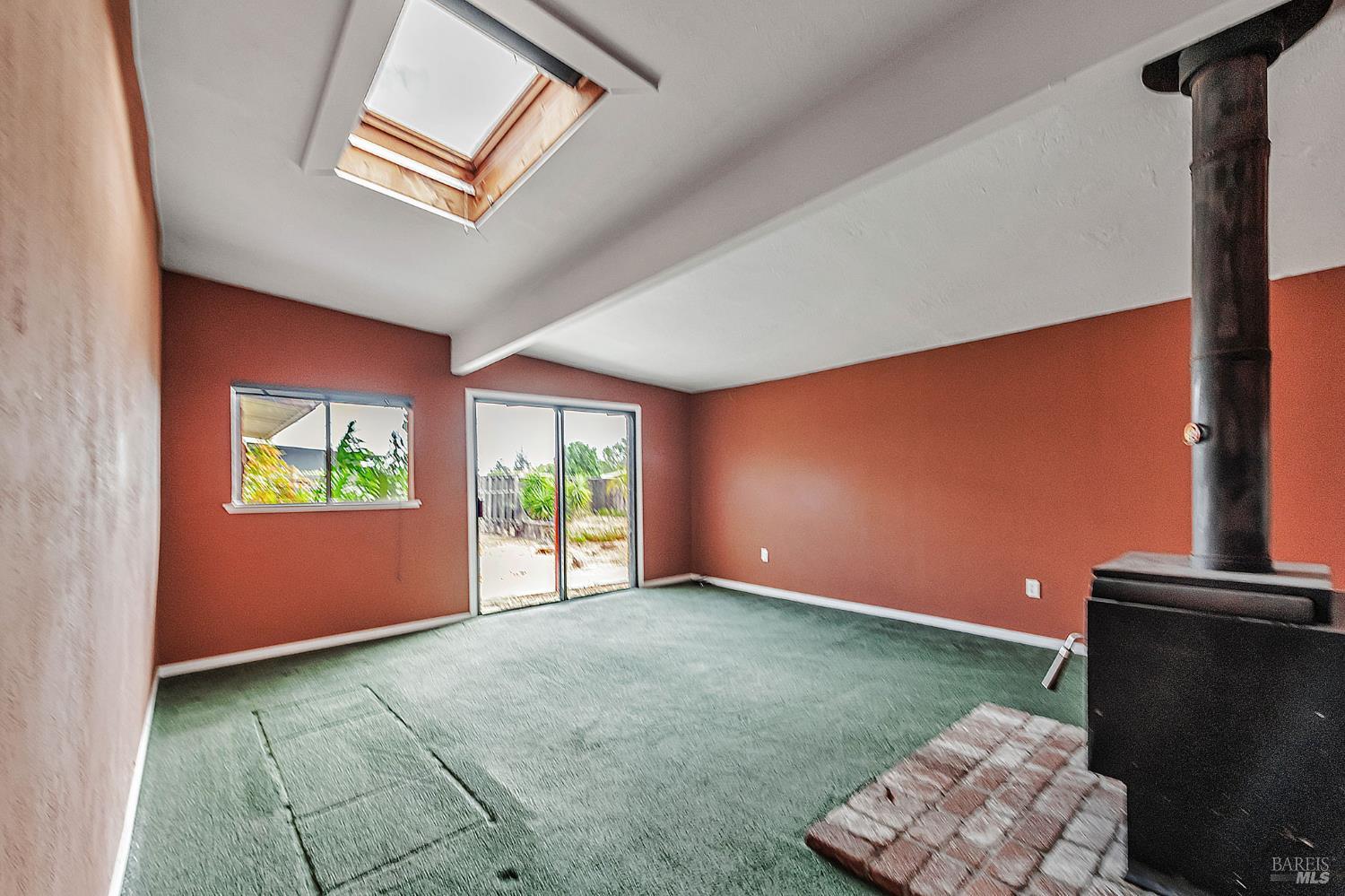 Detail Gallery Image 12 of 33 For 615 Rosal Way, San Rafael,  CA 94903 - 4 Beds | 2 Baths