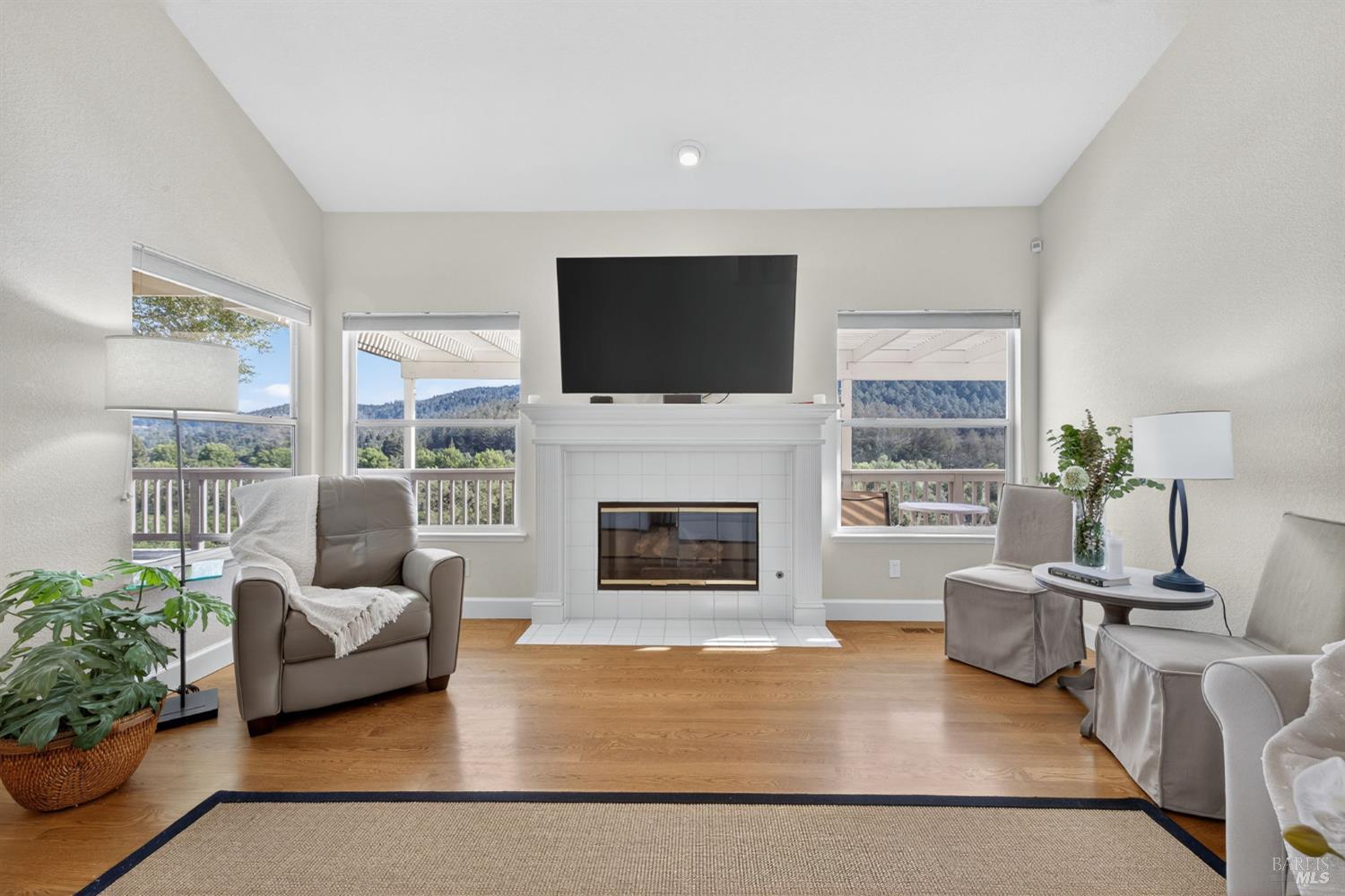 Detail Gallery Image 11 of 66 For 6382 Meadowridge Dr, Santa Rosa,  CA 95409 - 2 Beds | 2 Baths