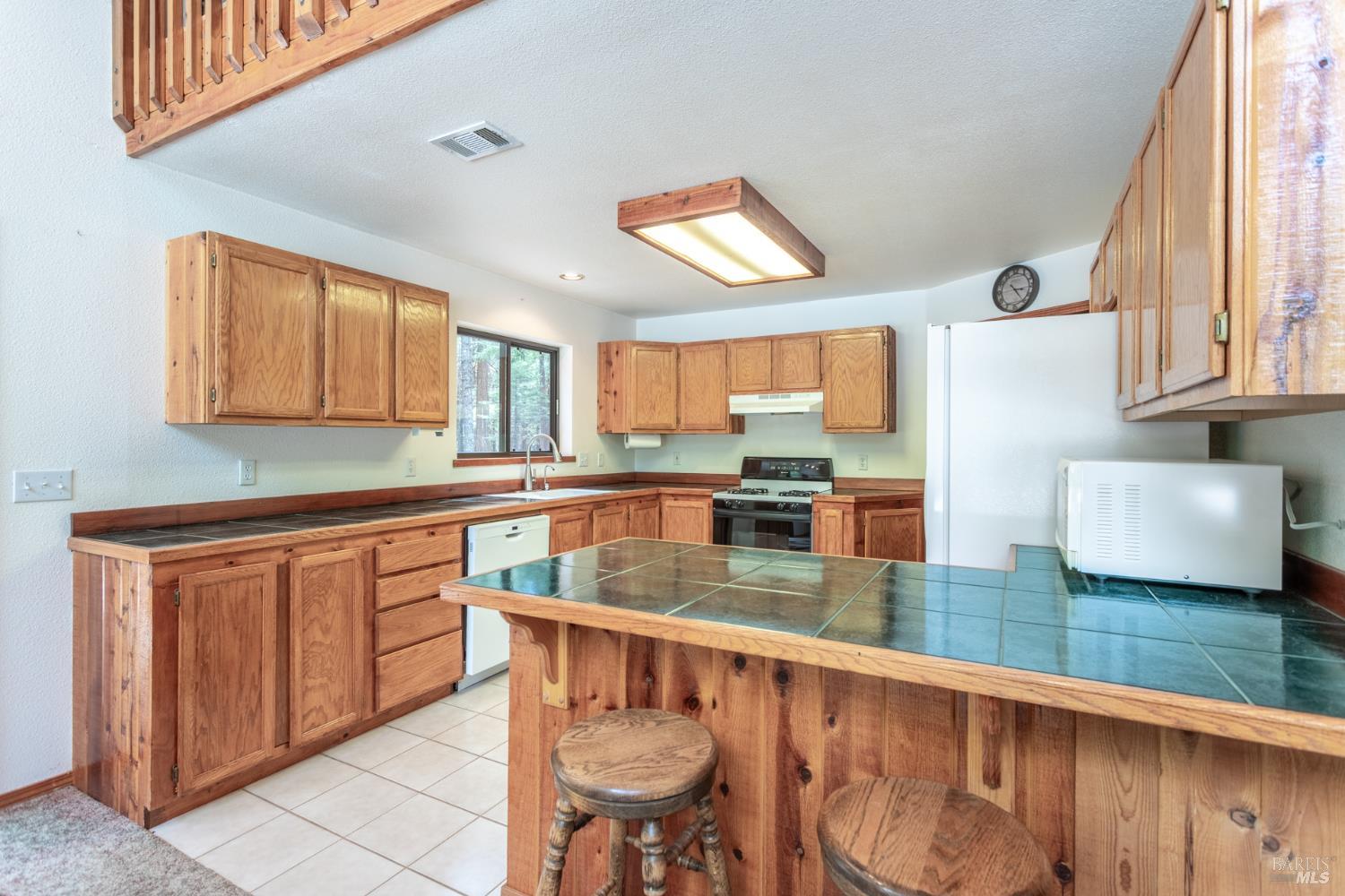 Detail Gallery Image 10 of 29 For 8876 Warner Way, Shingletown,  CA 96088 - 2 Beds | 2 Baths