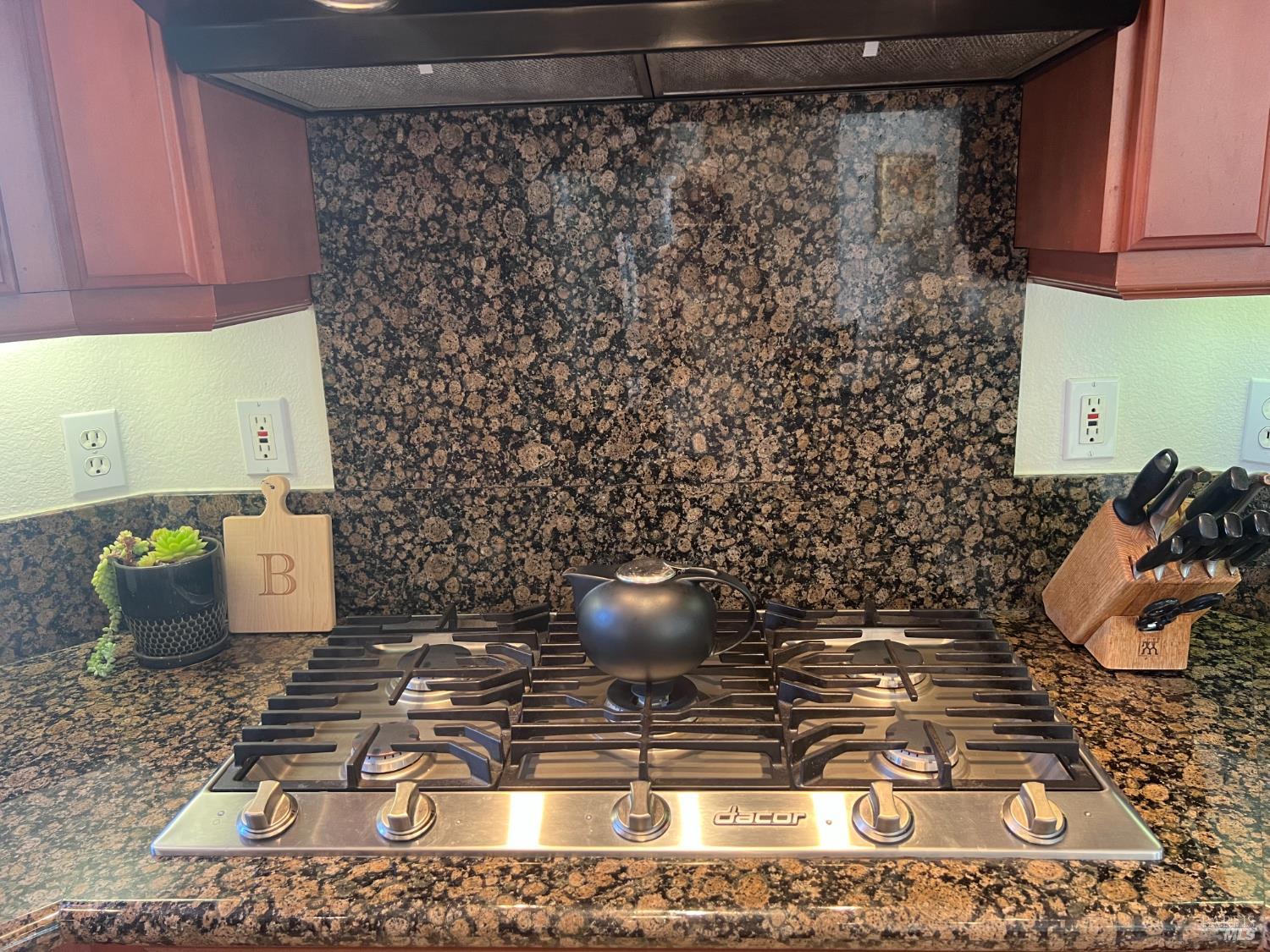 Detail Gallery Image 28 of 99 For 4168 Summer Gate Ave, Vallejo,  CA 94591 - 4 Beds | 3/1 Baths