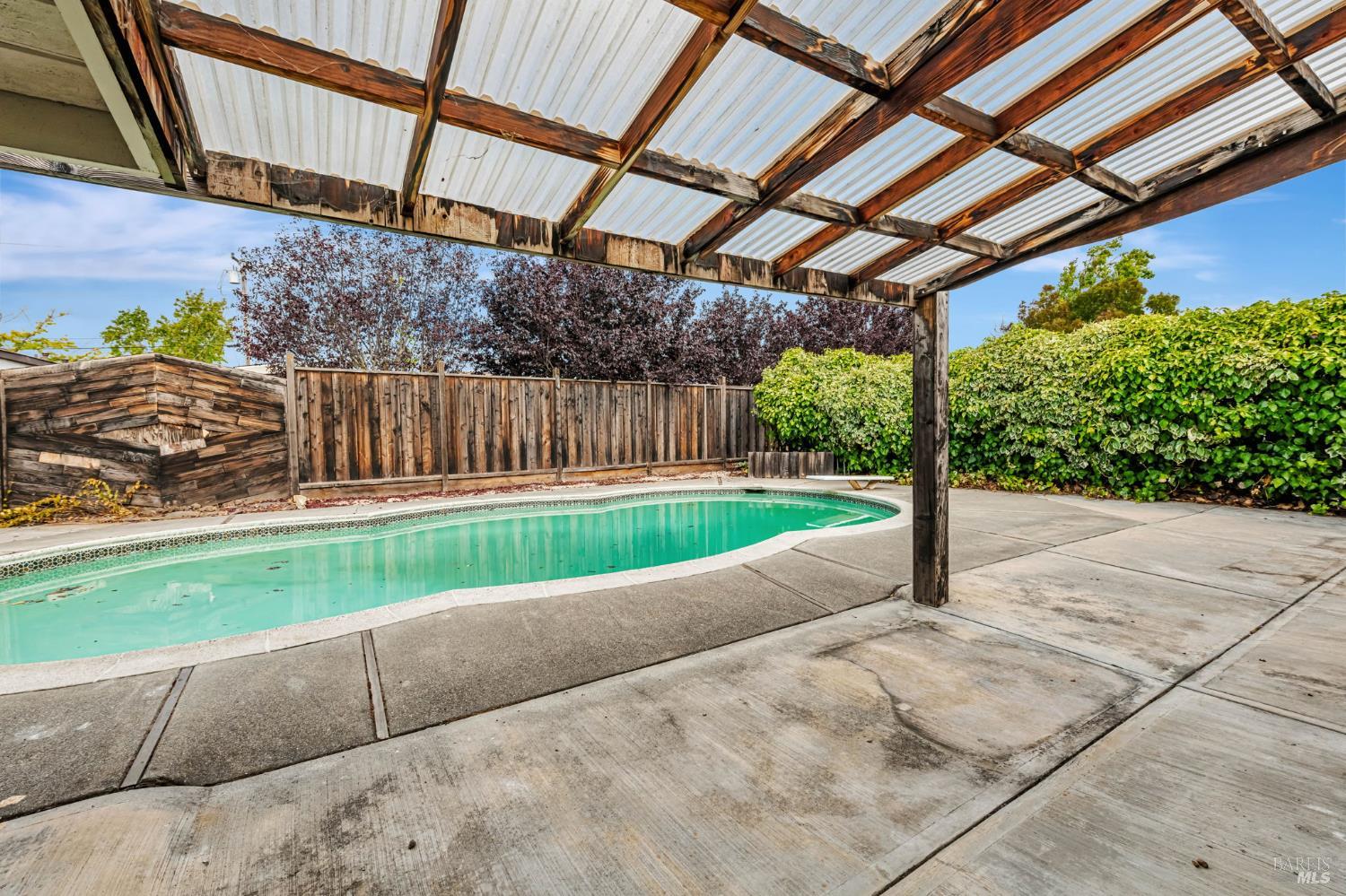 Detail Gallery Image 29 of 33 For 615 Rosal Way, San Rafael,  CA 94903 - 4 Beds | 2 Baths