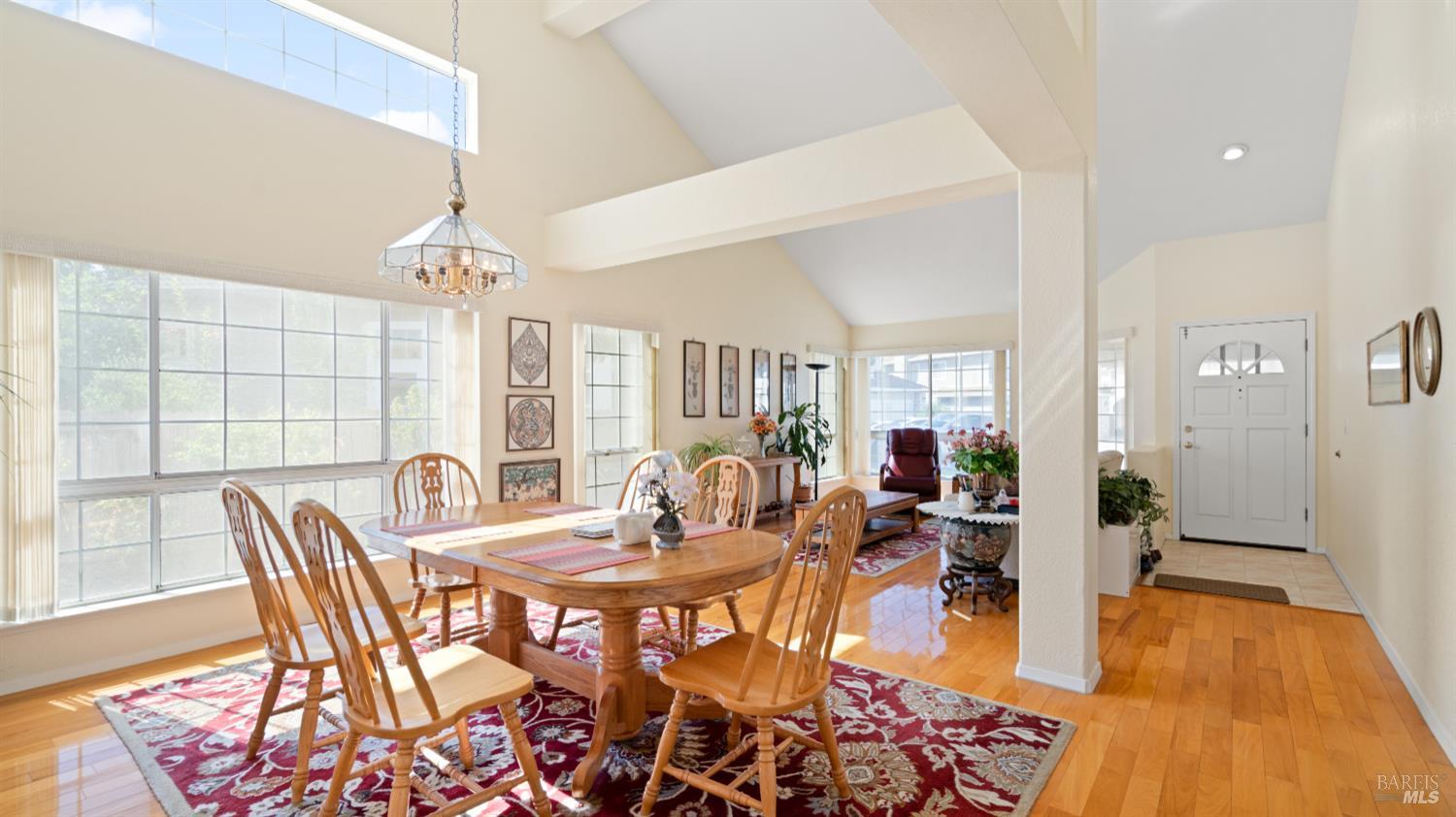 Detail Gallery Image 10 of 75 For 124 Cannes Ct, Fairfield,  CA 94534 - 4 Beds | 2 Baths