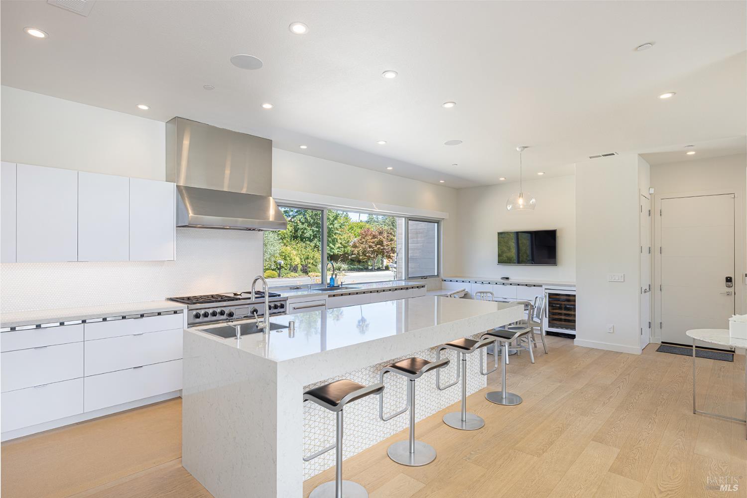 Detail Gallery Image 14 of 41 For 1405 Old Winery Ct, Sonoma,  CA 95476 - 3 Beds | 2/1 Baths