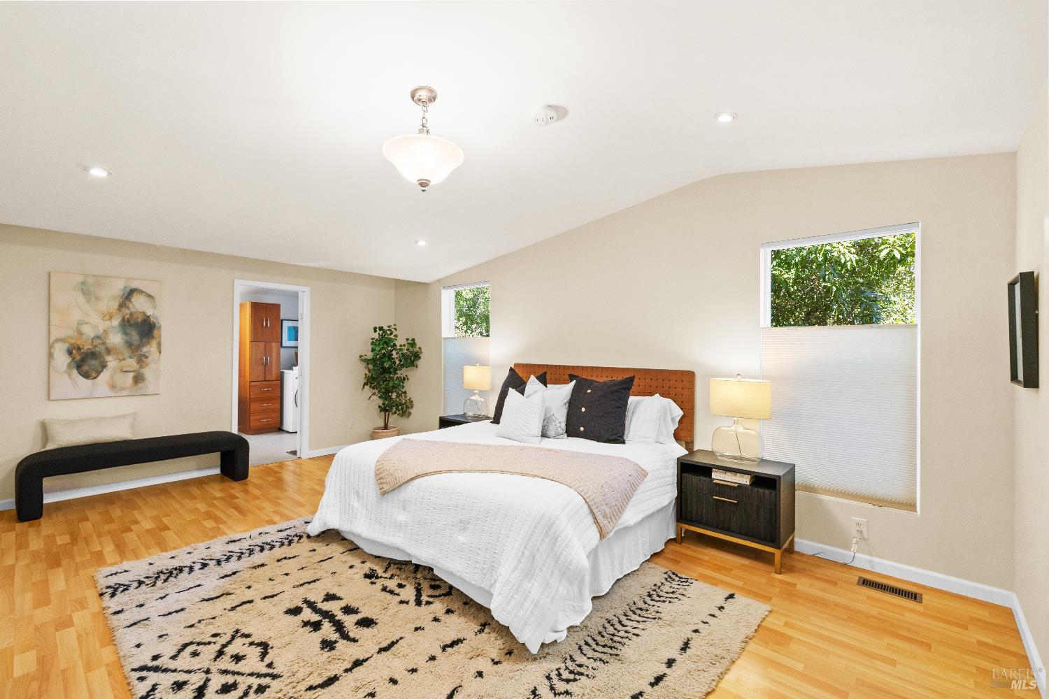 Detail Gallery Image 19 of 38 For 102 Clorinda Ave, San Rafael,  CA 94901 - 3 Beds | 2 Baths