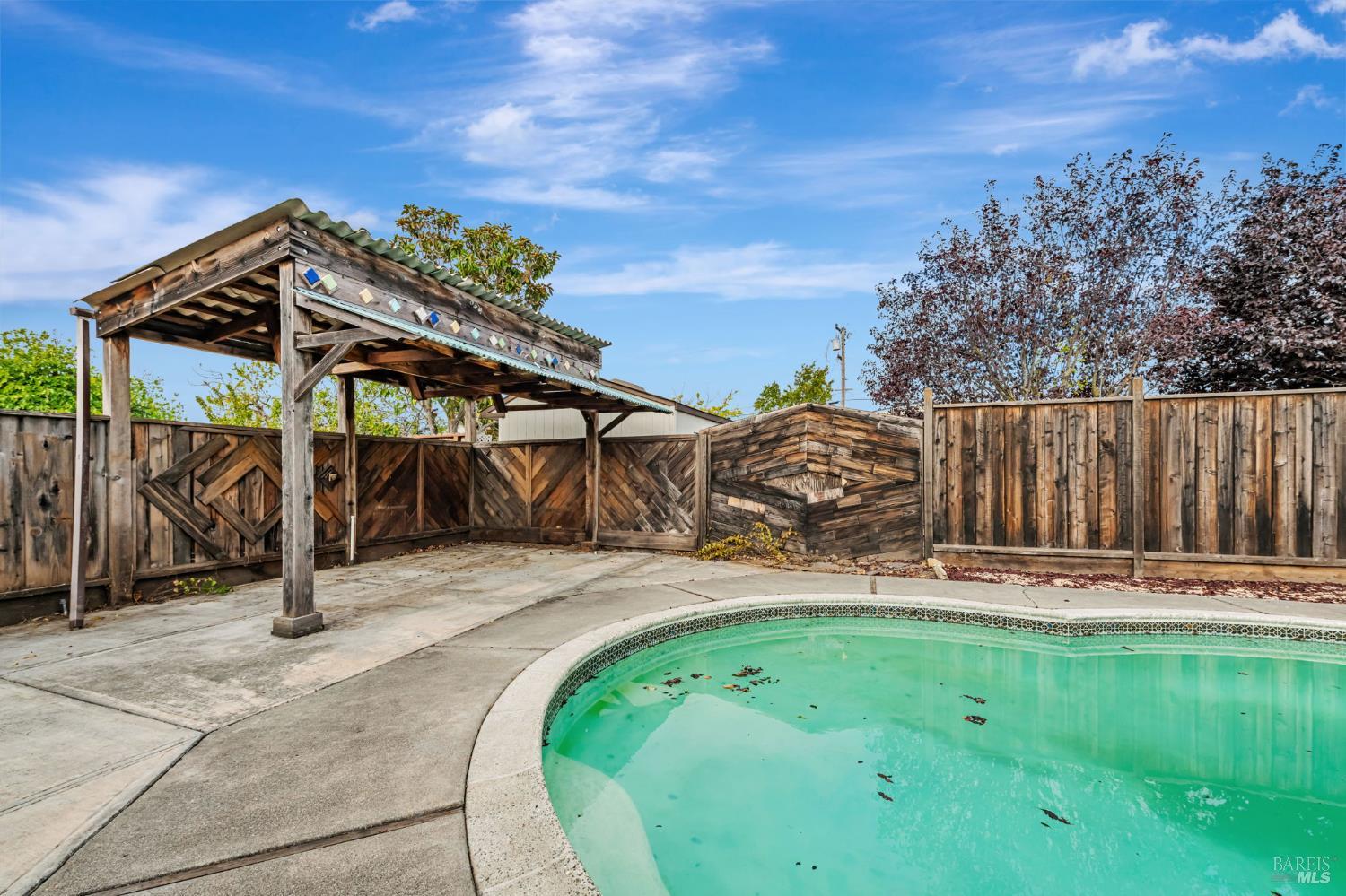 Detail Gallery Image 30 of 33 For 615 Rosal Way, San Rafael,  CA 94903 - 4 Beds | 2 Baths