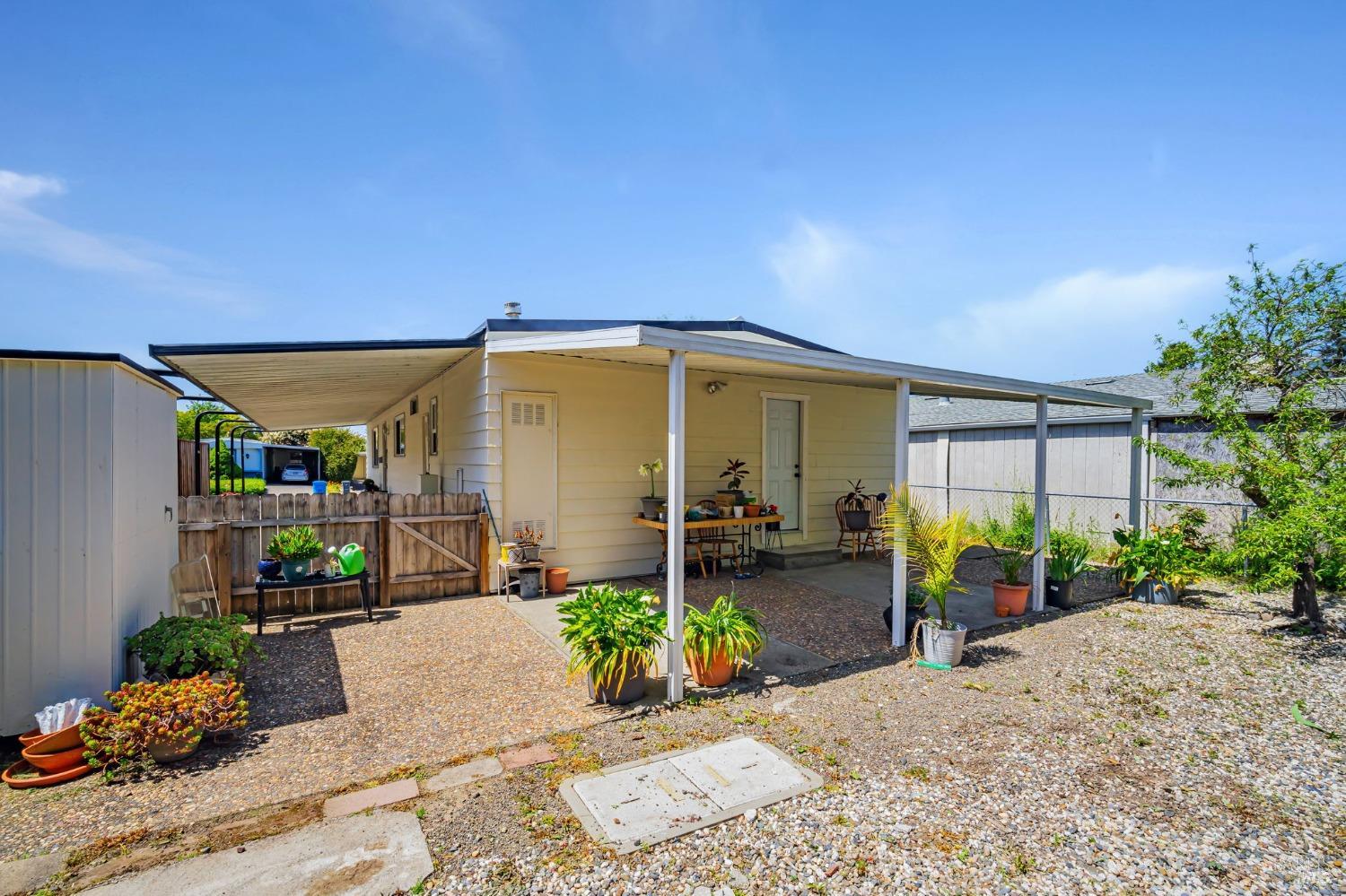 Detail Gallery Image 3 of 44 For 234 Arboleda Dr, Santa Rosa,  CA 95401 - 3 Beds | 2 Baths
