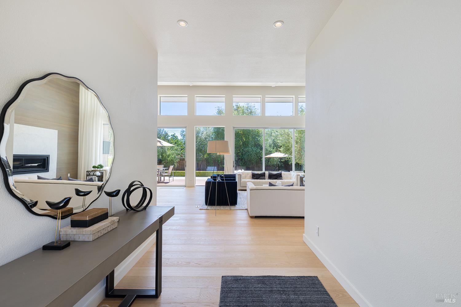 Detail Gallery Image 4 of 41 For 1405 Old Winery Ct, Sonoma,  CA 95476 - 3 Beds | 2/1 Baths