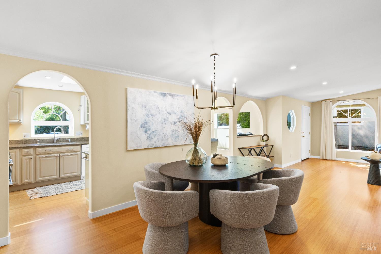 Detail Gallery Image 15 of 38 For 102 Clorinda Ave, San Rafael,  CA 94901 - 3 Beds | 2 Baths