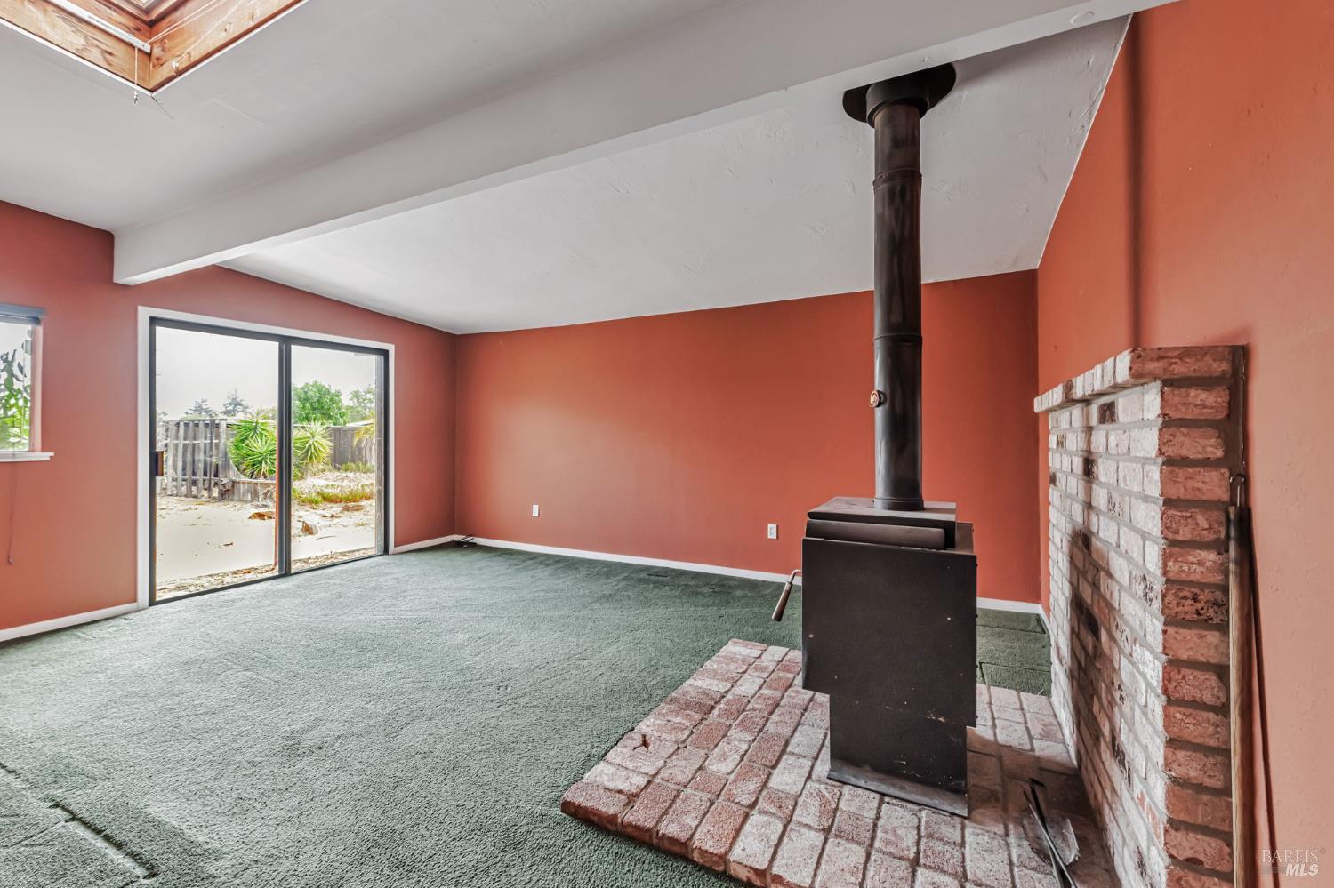 Detail Gallery Image 13 of 33 For 615 Rosal Way, San Rafael,  CA 94903 - 4 Beds | 2 Baths