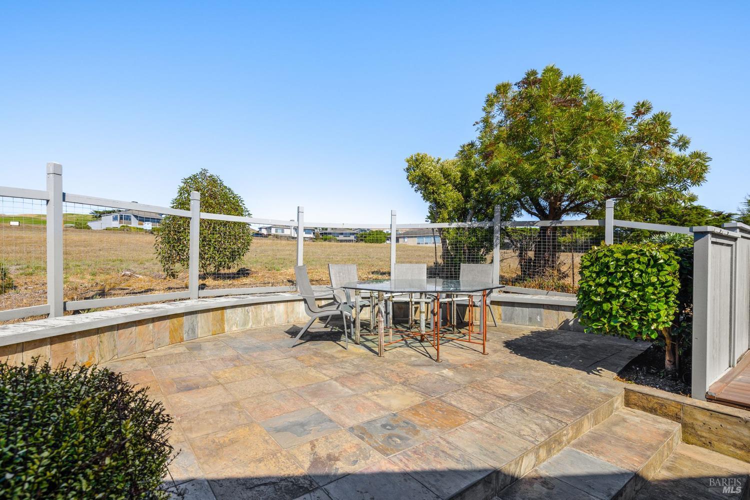 Detail Gallery Image 23 of 51 For 21132 Pelican Loop, Bodega Bay,  CA 94923 - 3 Beds | 3 Baths
