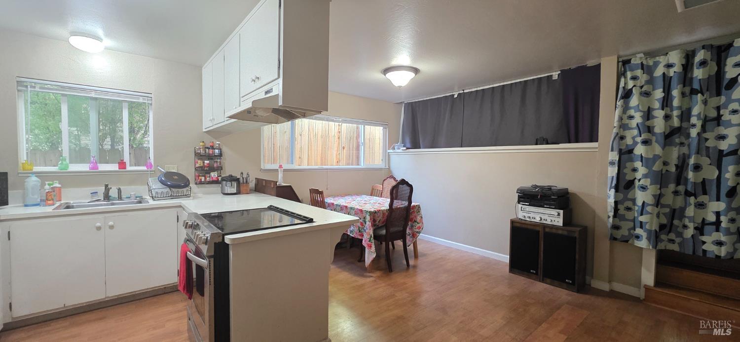 Detail Gallery Image 8 of 12 For 236 C St, San Rafael,  CA 94901 - – Beds | – Baths