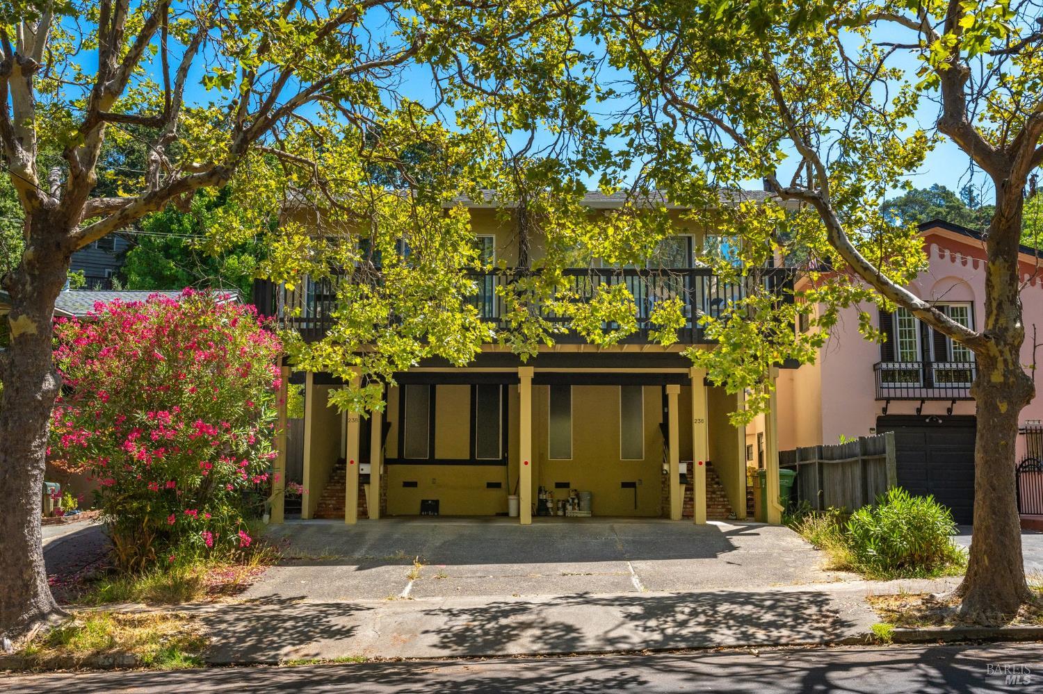 Detail Gallery Image 3 of 12 For 236 C St, San Rafael,  CA 94901 - – Beds | – Baths