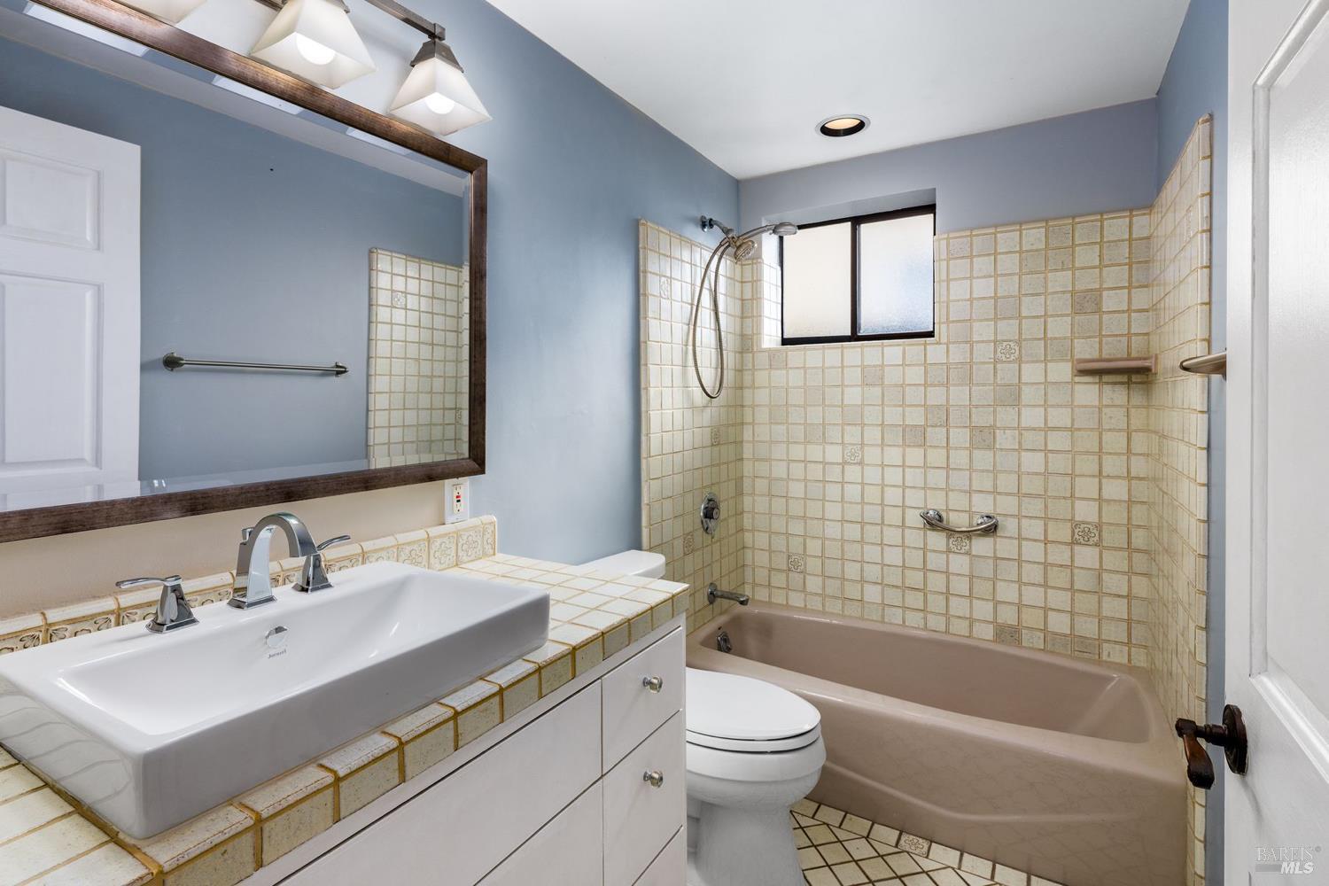 Detail Gallery Image 41 of 51 For 21132 Pelican Loop, Bodega Bay,  CA 94923 - 3 Beds | 3 Baths