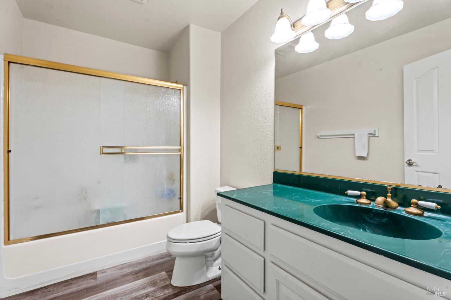 Detail Gallery Image 17 of 33 For 17319 Meadow View Dr, Hidden Valley Lake,  CA 95467 - 3 Beds | 2 Baths
