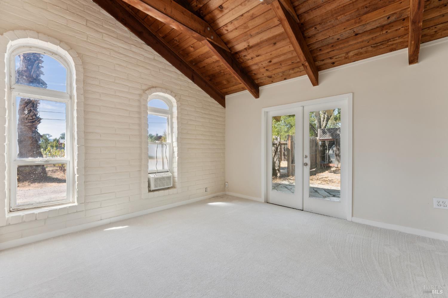 Detail Gallery Image 27 of 46 For 1795 Lovall Valley Rd, Sonoma,  CA 95476 - 3 Beds | 2 Baths