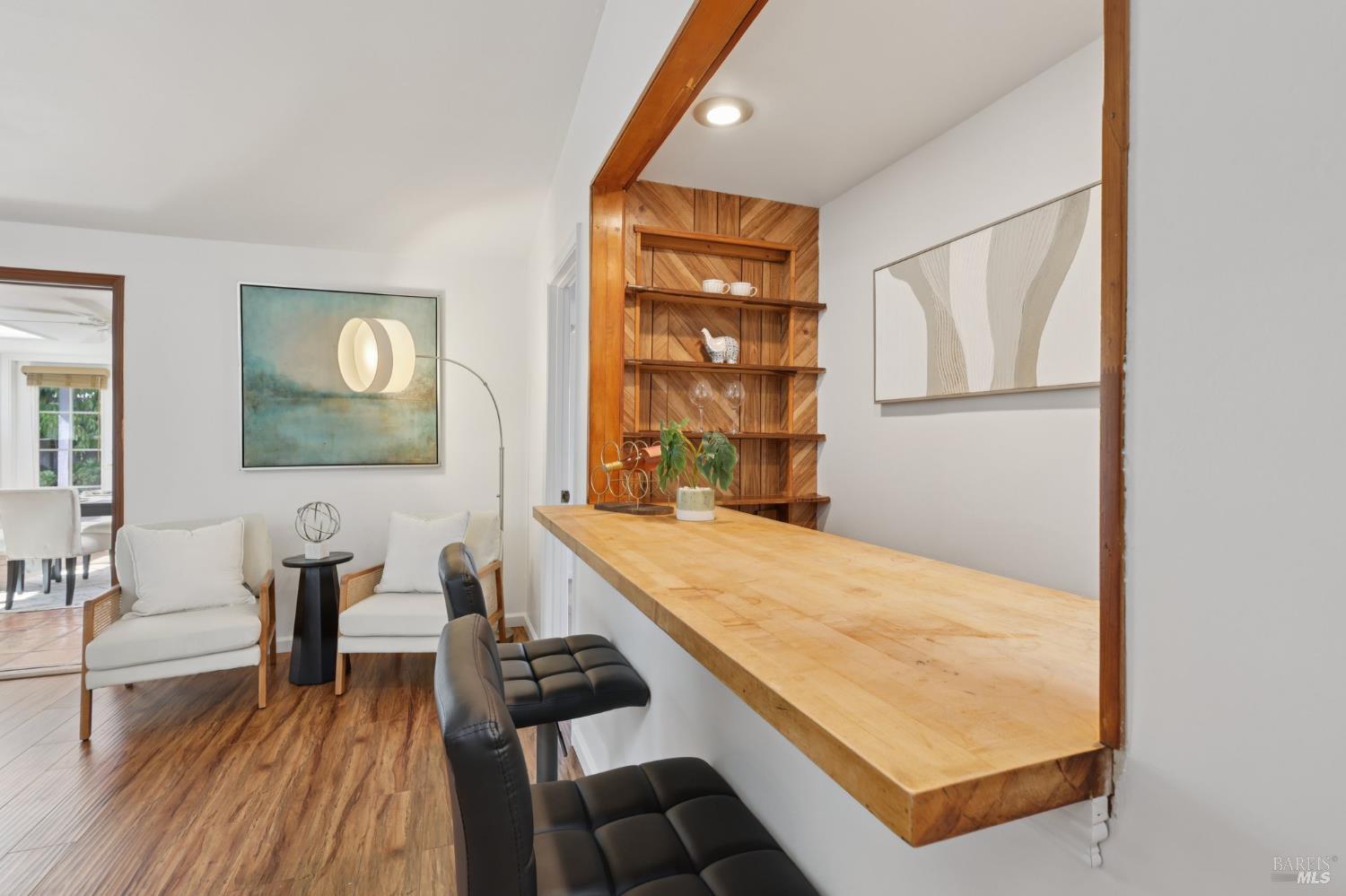 Detail Gallery Image 18 of 58 For 833 Estancia Way, San Rafael,  CA 94903 - 3 Beds | 2 Baths