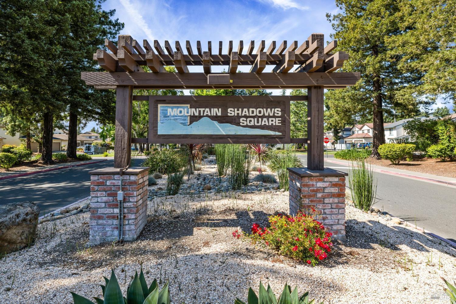 Detail Gallery Image 32 of 33 For 15 Francis Cir, Rohnert Park,  CA 94928 - 3 Beds | 2 Baths