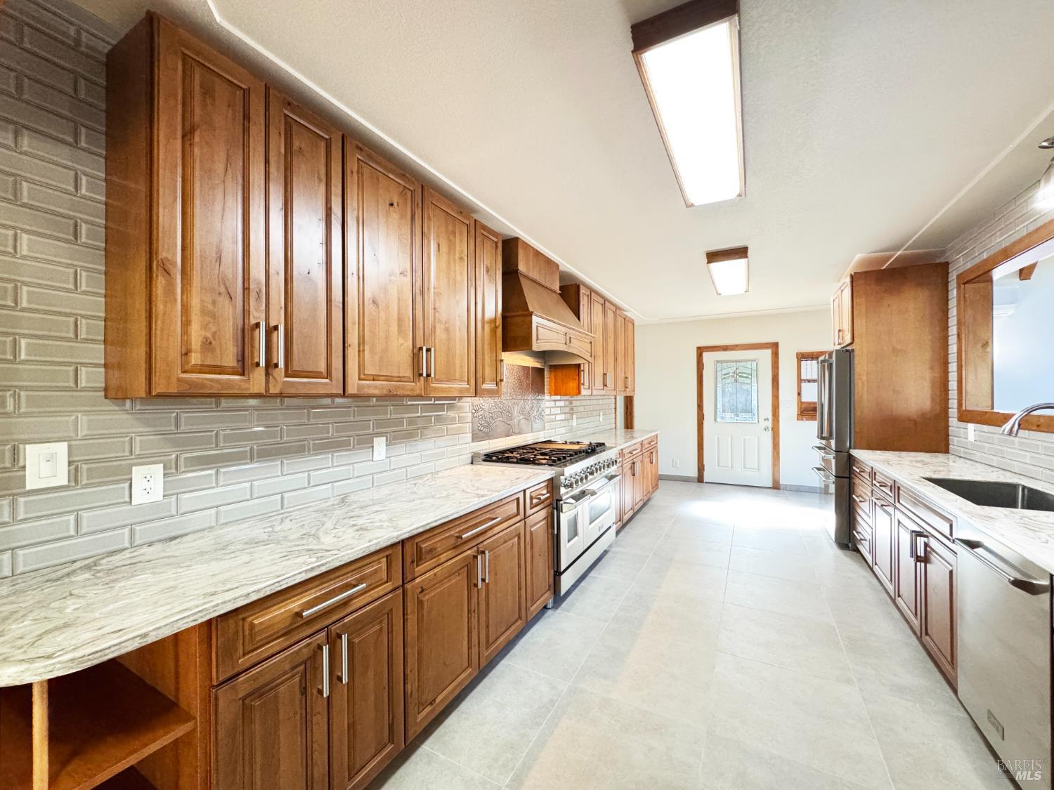 Detail Gallery Image 10 of 57 For 4101 Chinquapin Dr, Willits,  CA 95490 - 2 Beds | 2 Baths
