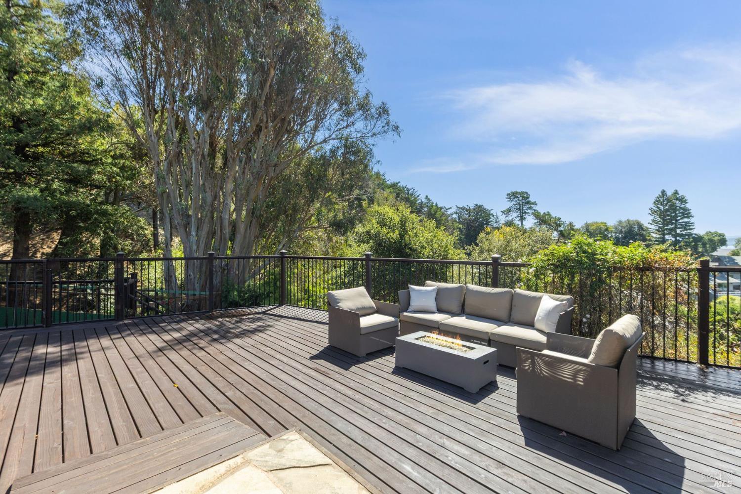 Detail Gallery Image 59 of 68 For 25 Mark Ter, Tiburon,  CA 94920 - 5 Beds | 4 Baths