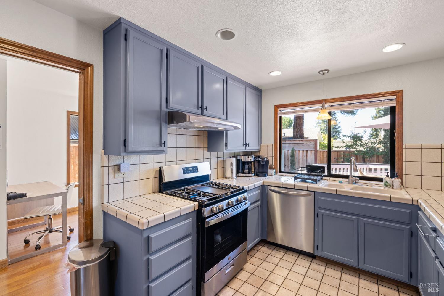 Detail Gallery Image 25 of 38 For 5525 Carriage Ln, Sonoma,  CA 95403 - 4 Beds | 2 Baths