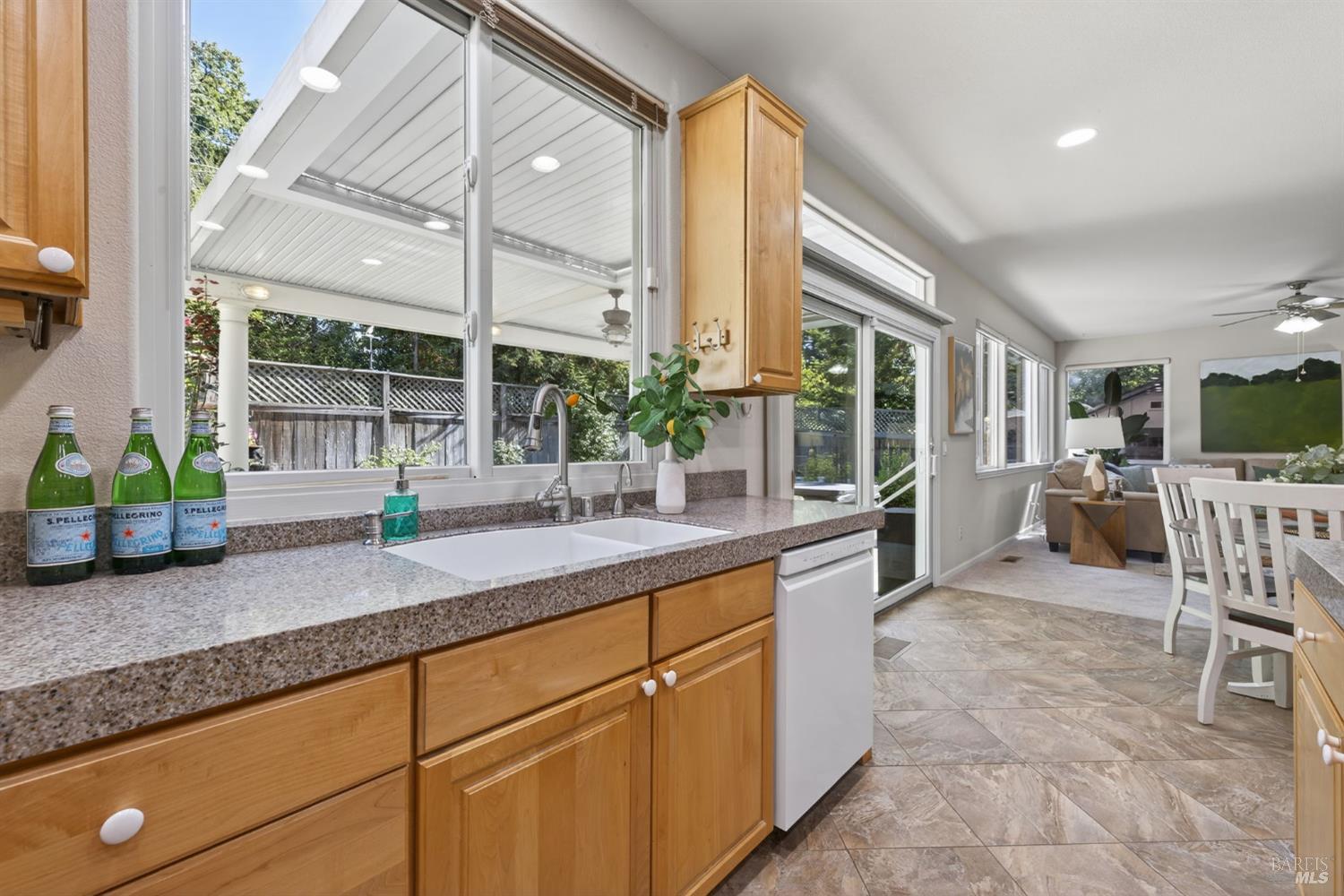 Detail Gallery Image 52 of 81 For 3594 Lake Park Dr, Santa Rosa,  CA 95403 - 4 Beds | 3 Baths