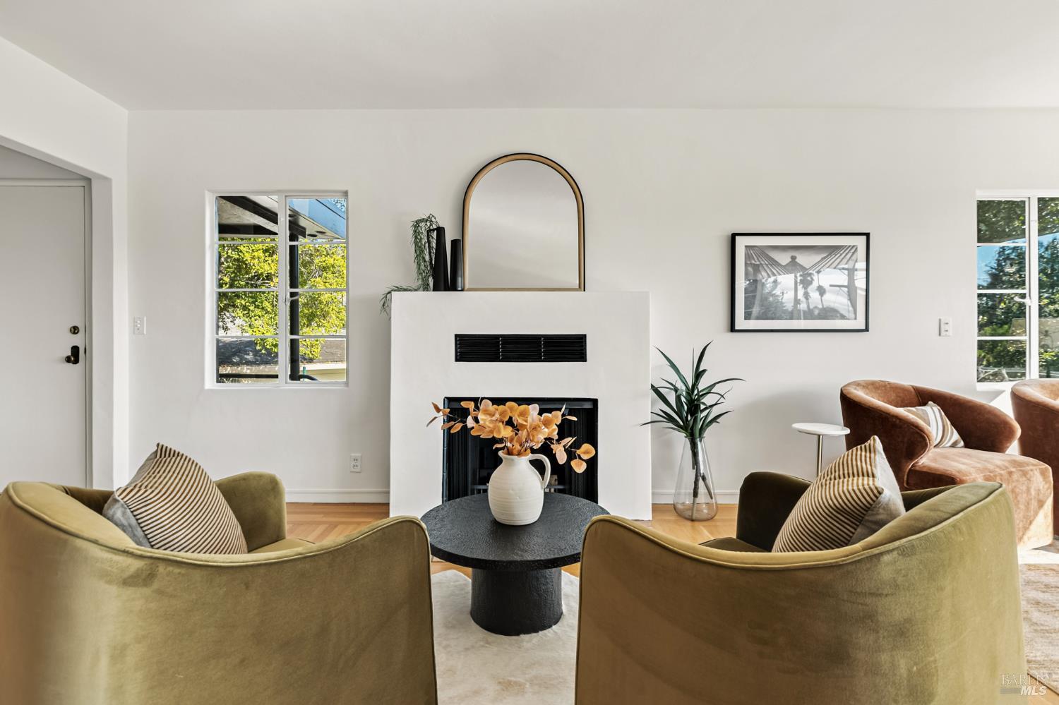 Detail Gallery Image 3 of 38 For 21 Marina Blvd, San Rafael,  CA 94901 - 2 Beds | 1/1 Baths
