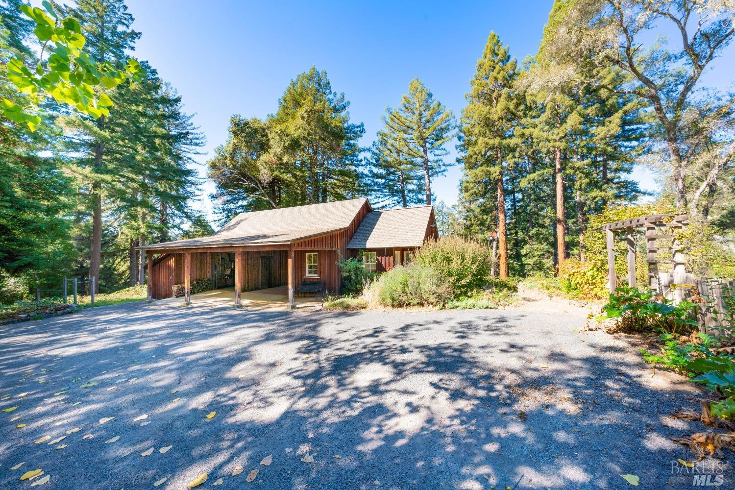 Detail Gallery Image 20 of 78 For 20205 Tumbling Mcd Rd, Philo,  CA 95466 - 4 Beds | 1/1 Baths