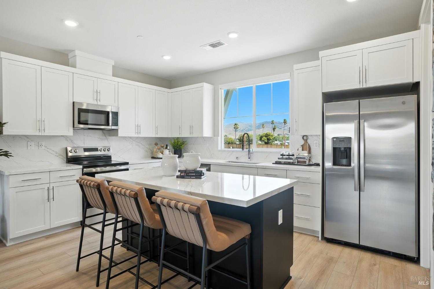 Detail Gallery Image 8 of 19 For 54 Cardamom Ln #1203,  Morgan Hill,  CA 95037 - 2 Beds | 2/1 Baths