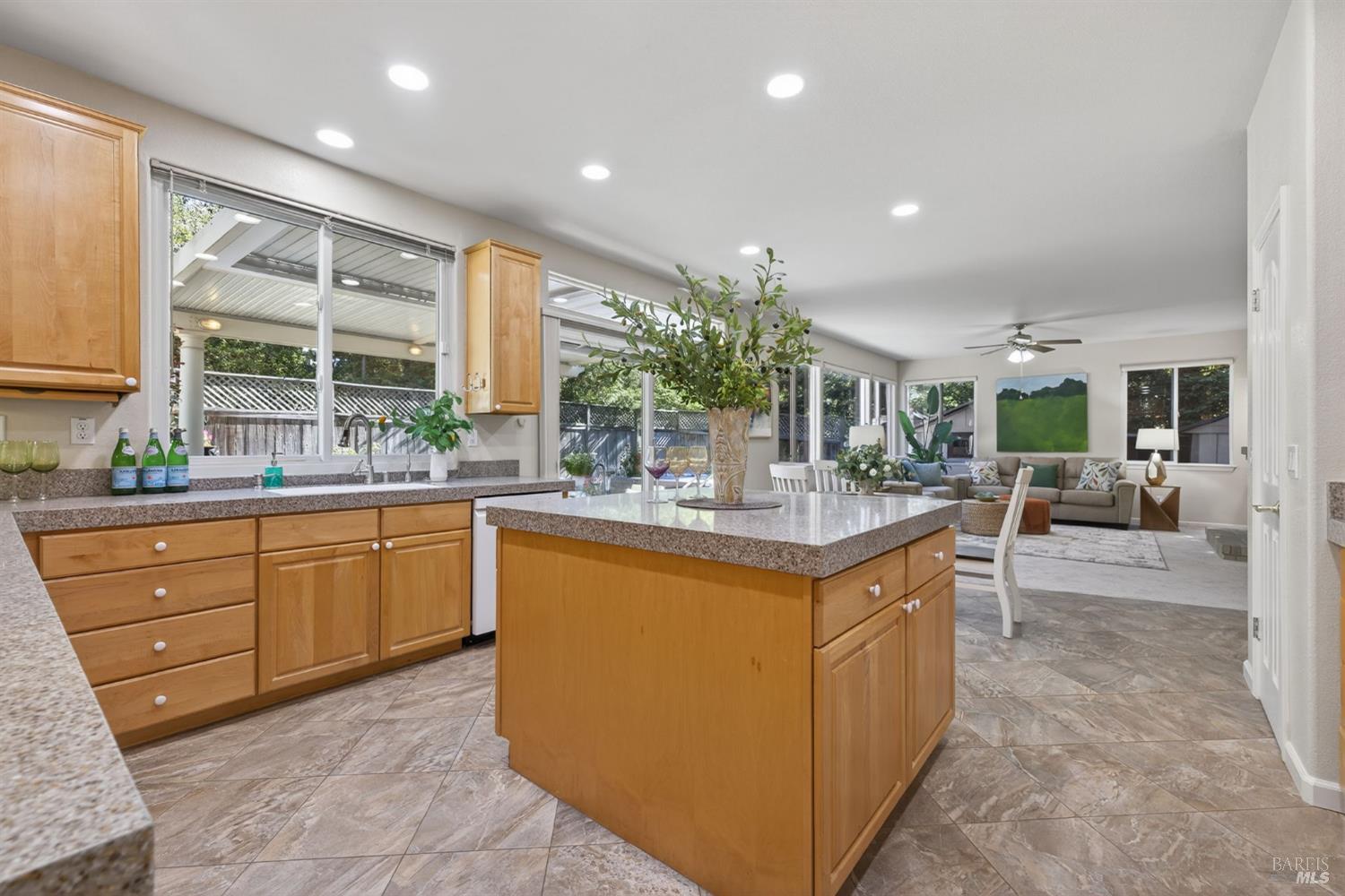 Detail Gallery Image 2 of 81 For 3594 Lake Park Dr, Santa Rosa,  CA 95403 - 4 Beds | 3 Baths
