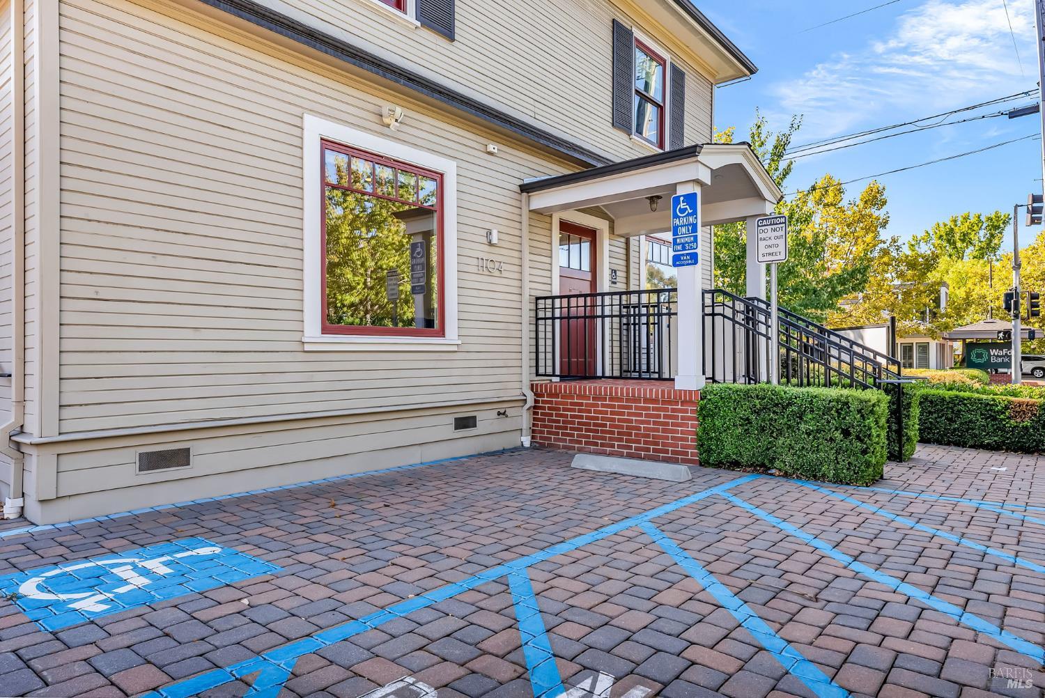 Detail Gallery Image 7 of 54 For 1104 Irwin St, San Rafael,  CA 94901 - – Beds | – Baths
