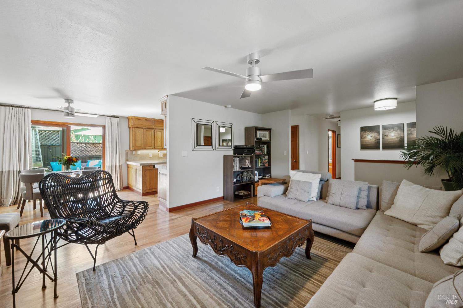 Detail Gallery Image 12 of 39 For 14735 Carrier Ln, Guerneville,  CA 95446 - 3 Beds | 2 Baths