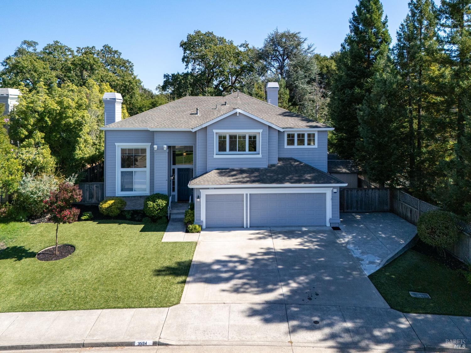Detail Gallery Image 32 of 81 For 3594 Lake Park Dr, Santa Rosa,  CA 95403 - 4 Beds | 3 Baths