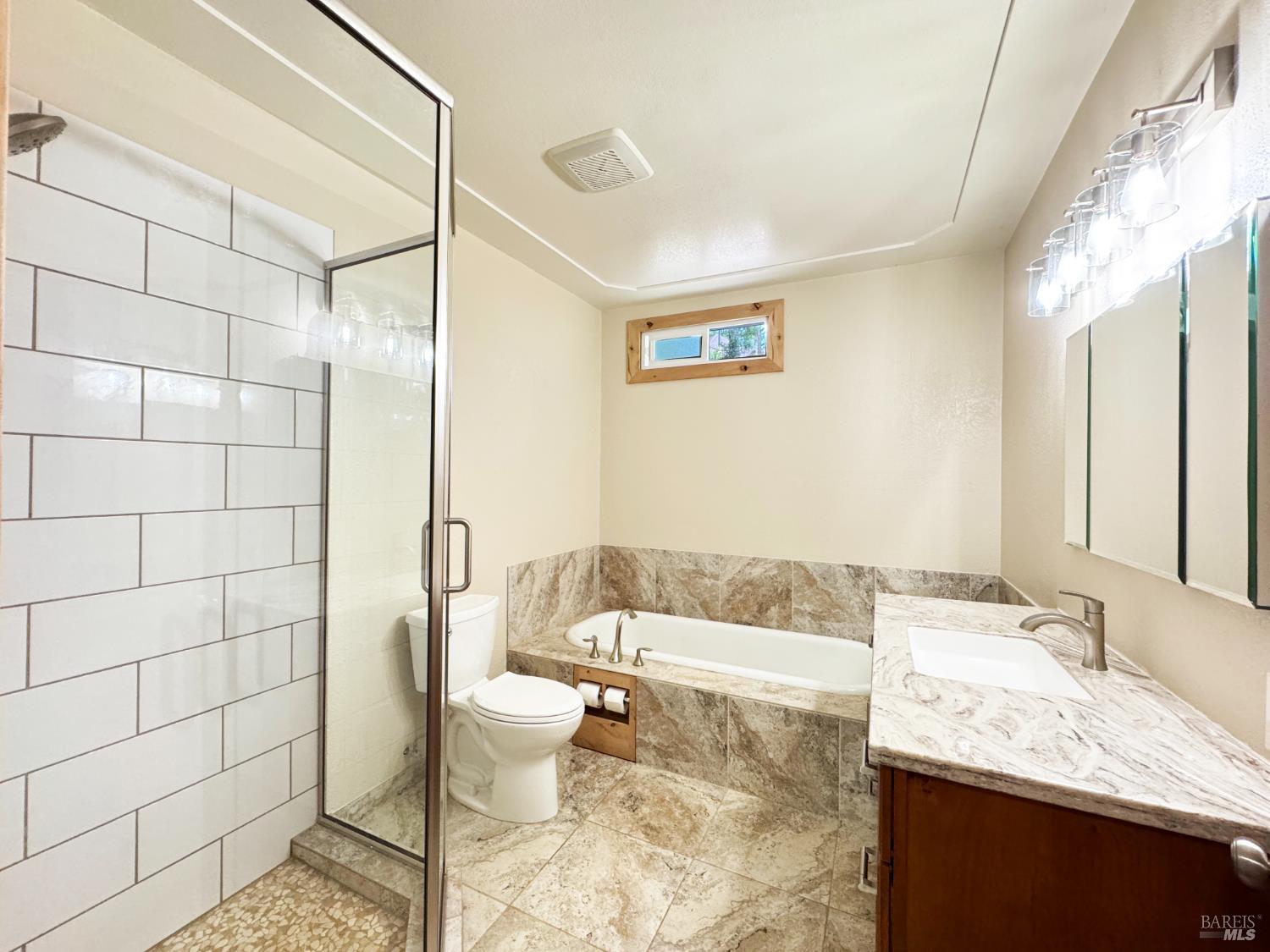 Detail Gallery Image 21 of 57 For 4101 Chinquapin Dr, Willits,  CA 95490 - 2 Beds | 2 Baths