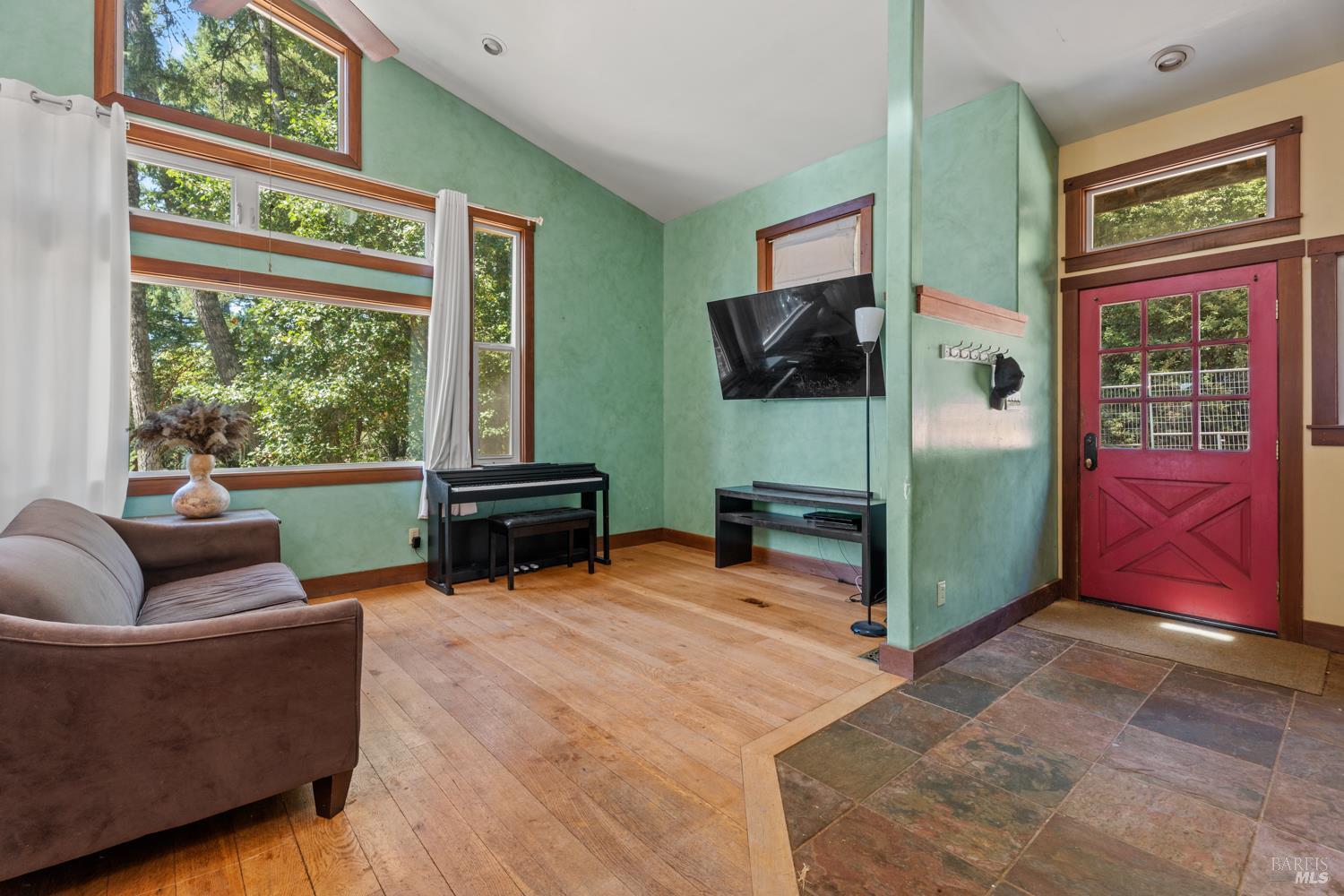 Detail Gallery Image 7 of 21 For 23851 Iris Ter, Willits,  CA 95490 - 2 Beds | 2 Baths