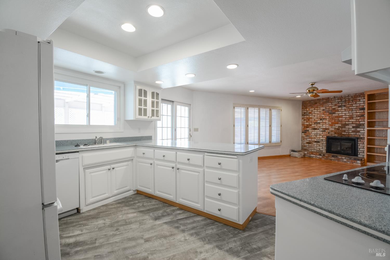 Detail Gallery Image 8 of 48 For 751 Hillcrest Ct, Fairfield,  CA 94533 - 3 Beds | 2 Baths
