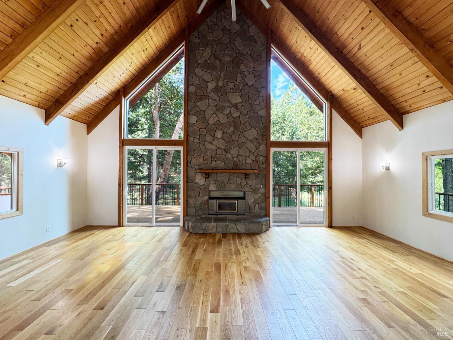 Detail Gallery Image 6 of 57 For 4101 Chinquapin Dr, Willits,  CA 95490 - 2 Beds | 2 Baths