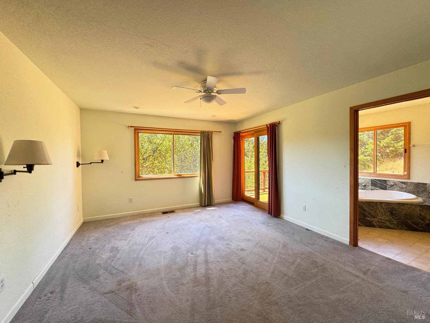 Detail Gallery Image 12 of 28 For 4260 Blackhawk Dr, Willits,  CA 95490 - 2 Beds | 2 Baths