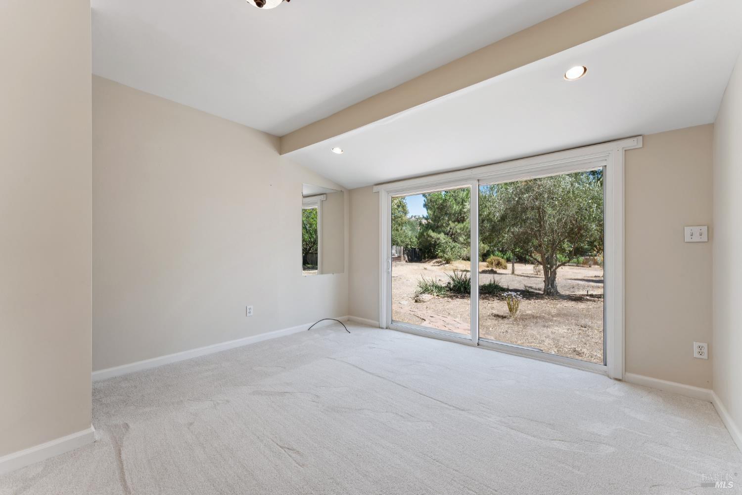Detail Gallery Image 14 of 46 For 1795 Lovall Valley Rd, Sonoma,  CA 95476 - 3 Beds | 2 Baths