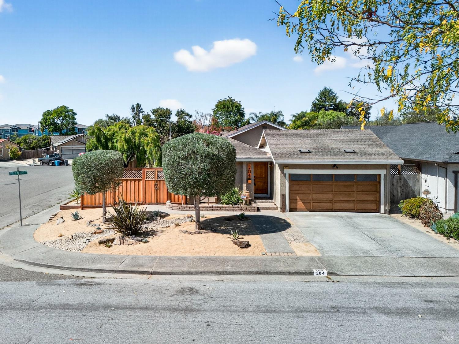 Detail Gallery Image 48 of 54 For 204 Prince Albert Ct, Petaluma,  CA 94954 - 3 Beds | 2 Baths