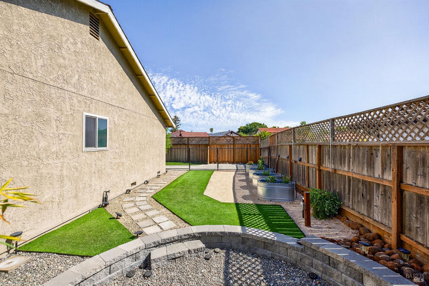 Detail Gallery Image 47 of 54 For 204 Prince Albert Ct, Petaluma,  CA 94954 - 3 Beds | 2 Baths